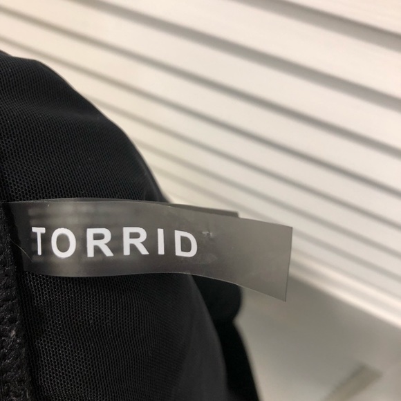 Torrid high waisted ruched swim bottom - Picture 4 of 6